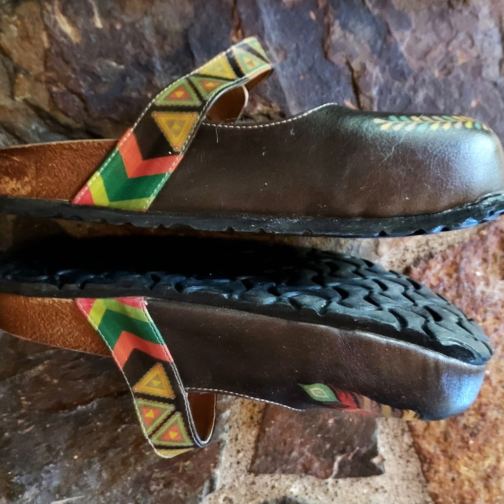 Black and Red Handcrafted Mules with Open Back - Picture 7 of 9